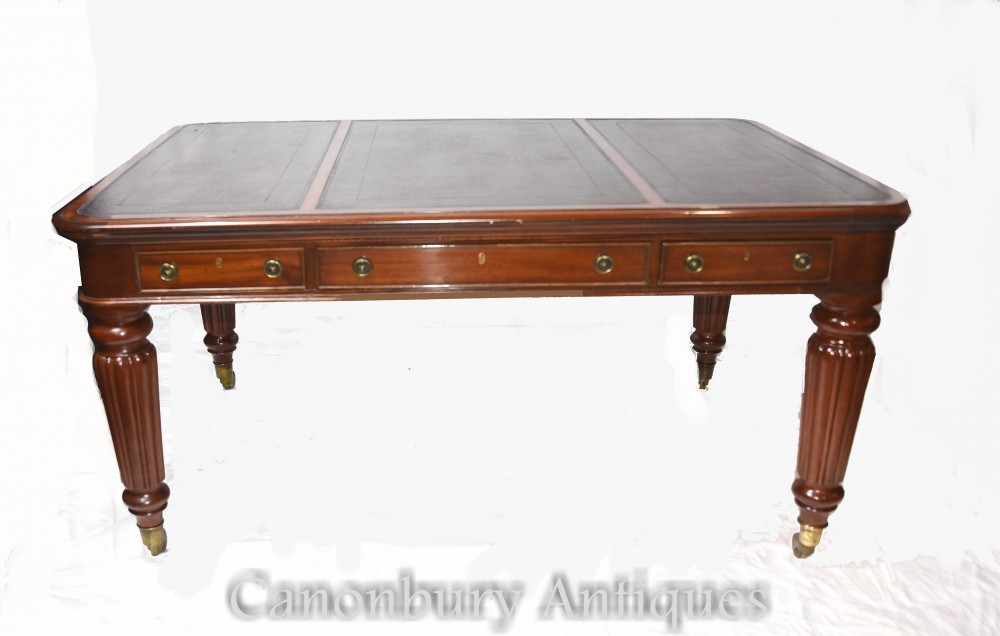 Antique Gillows Desk - Письменный стол из красного дерева 1860