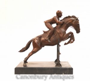 Английская бронзовая статуя жокея с препятствиями - шоу-джемпер