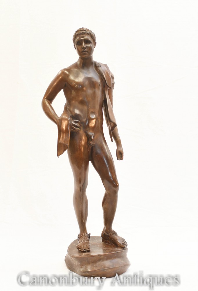Бронзовая статуя обнаженного Давида - классическая фигурка