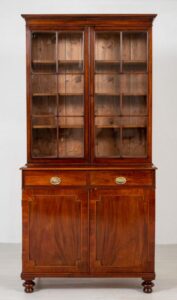 Книжный шкаф Вильгельма IV - Антикварный шкаф из красного дерева