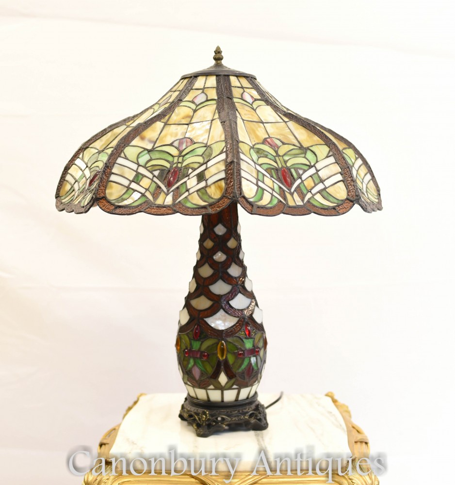 Настольная лампа Тиффани - Стеклянный светильник в стиле ар-нуво