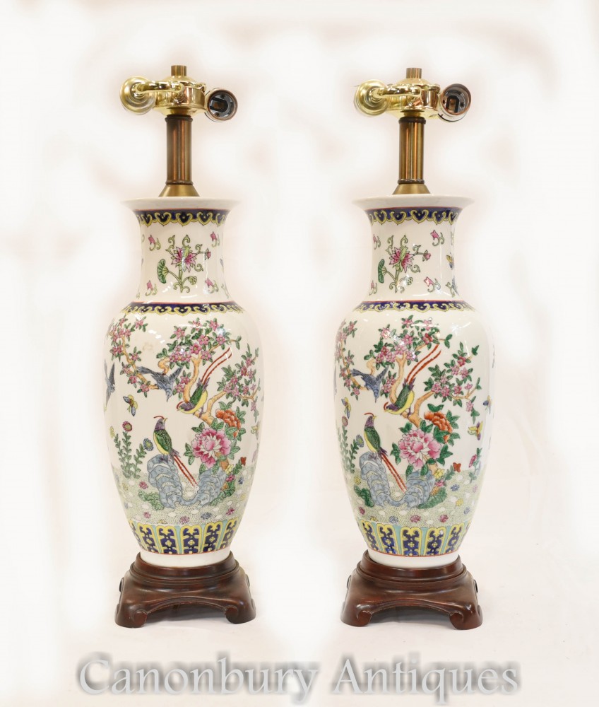 Пара китайских фарфоровых настольных ламп - расписная ваза, светильник для урны